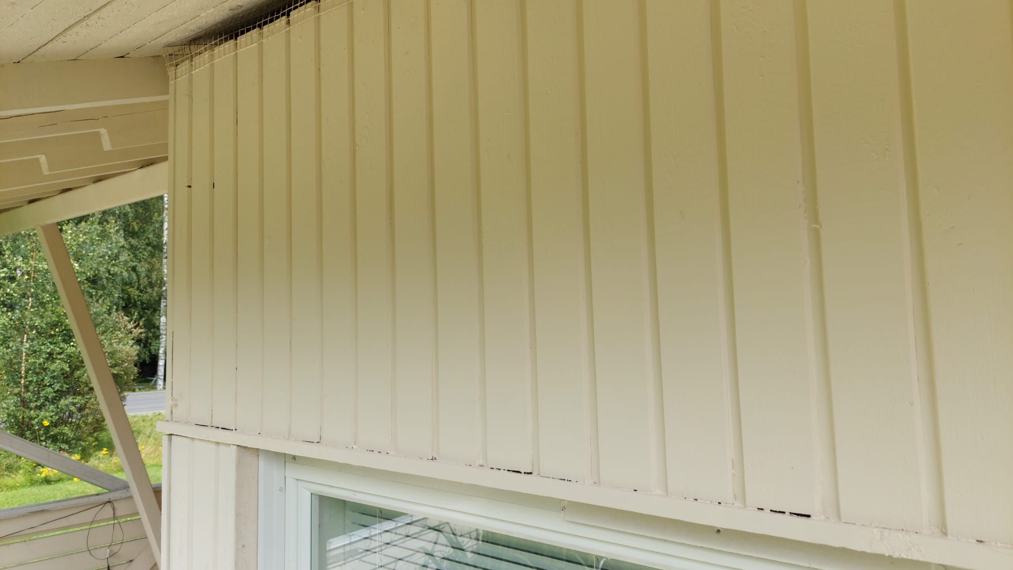 Valmis ulkomaalaustyö - viimeistelty julkisivu - laadukas lopputulos - ammattimaalarin työ Oulu - Ulkomaalarit referenssikohde